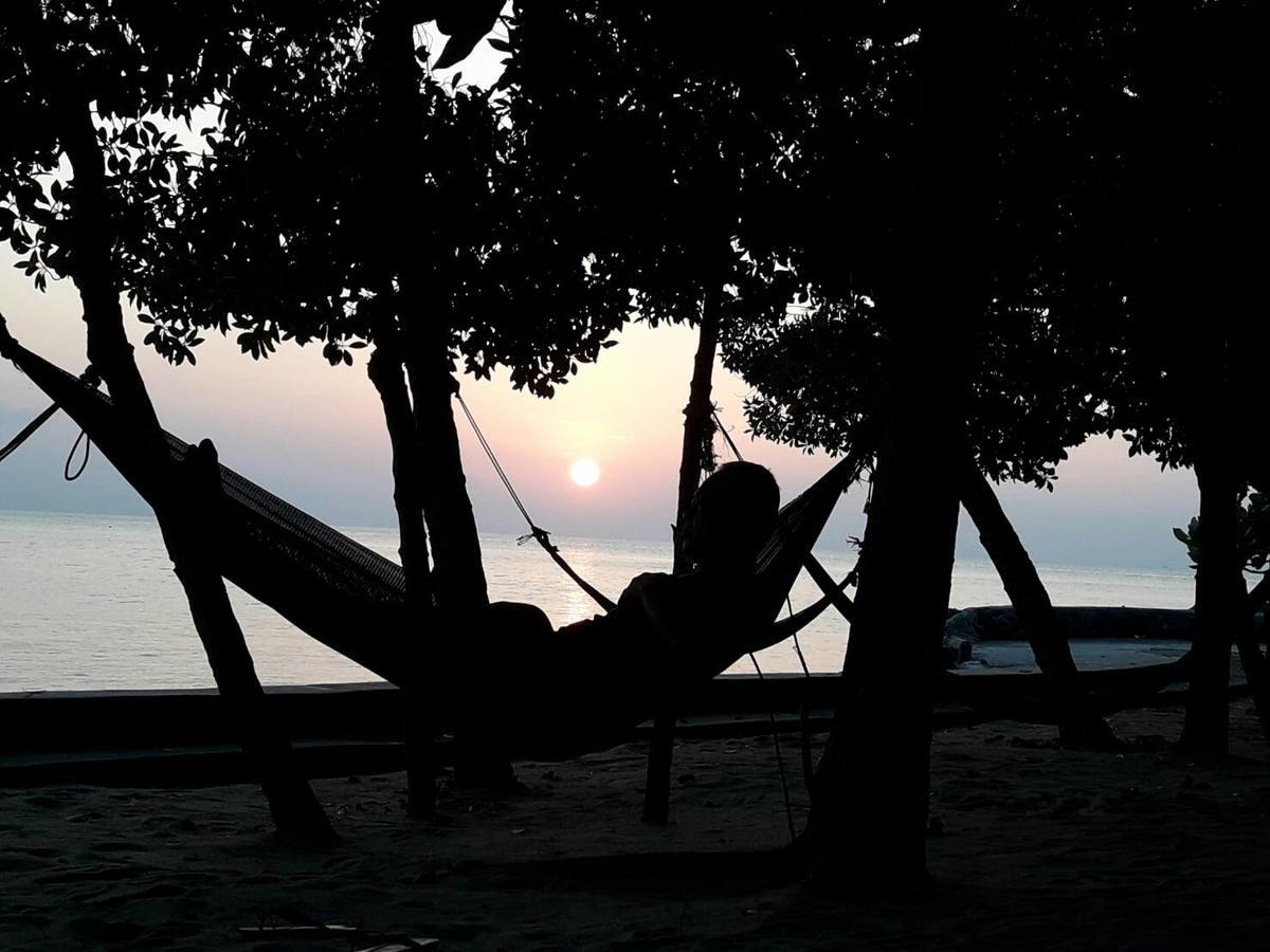 Dolphin Bay Beach Resort Ko Pha Ngan Exterior photo