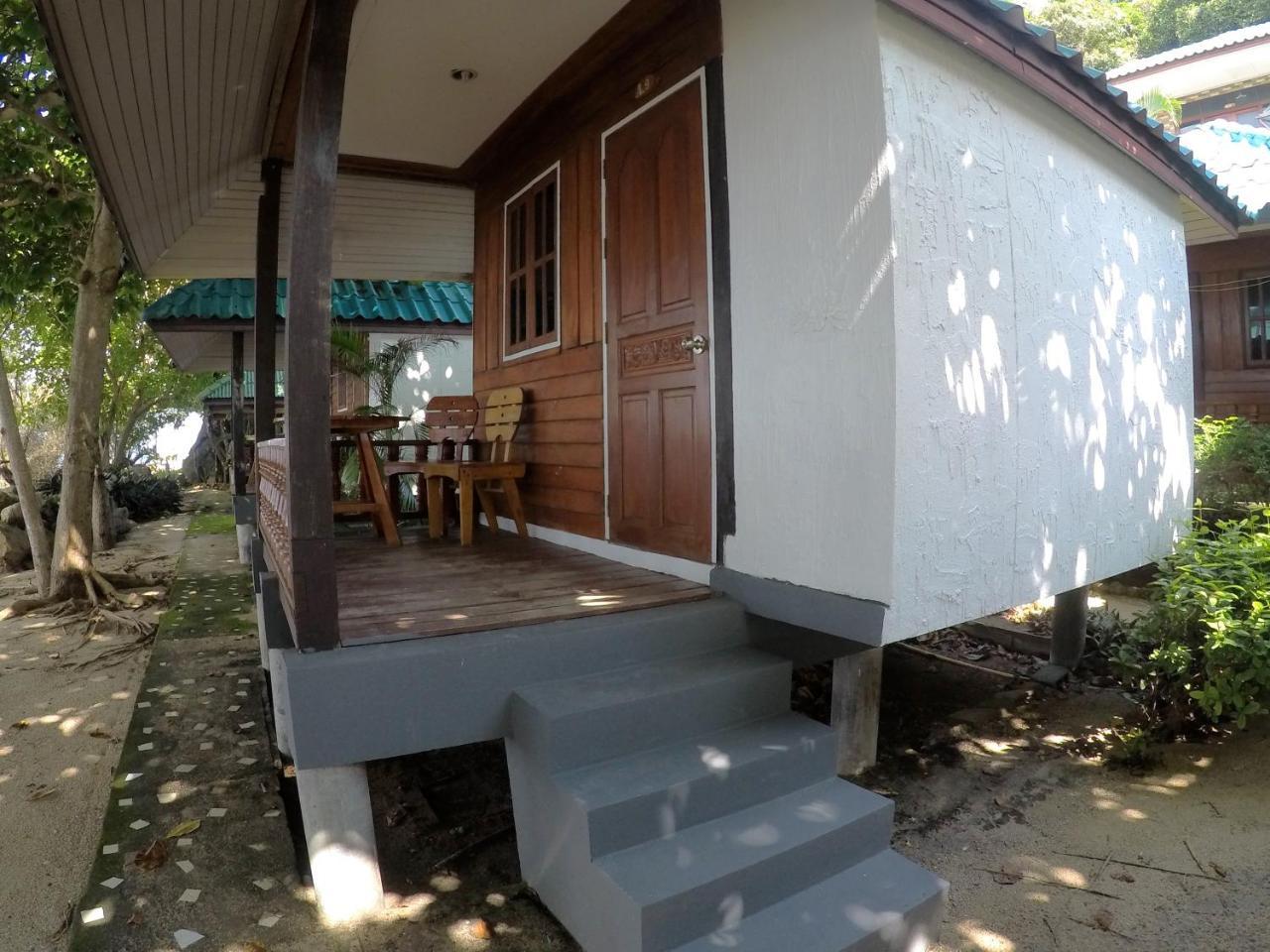 Dolphin Bay Beach Resort Ko Pha Ngan Exterior photo