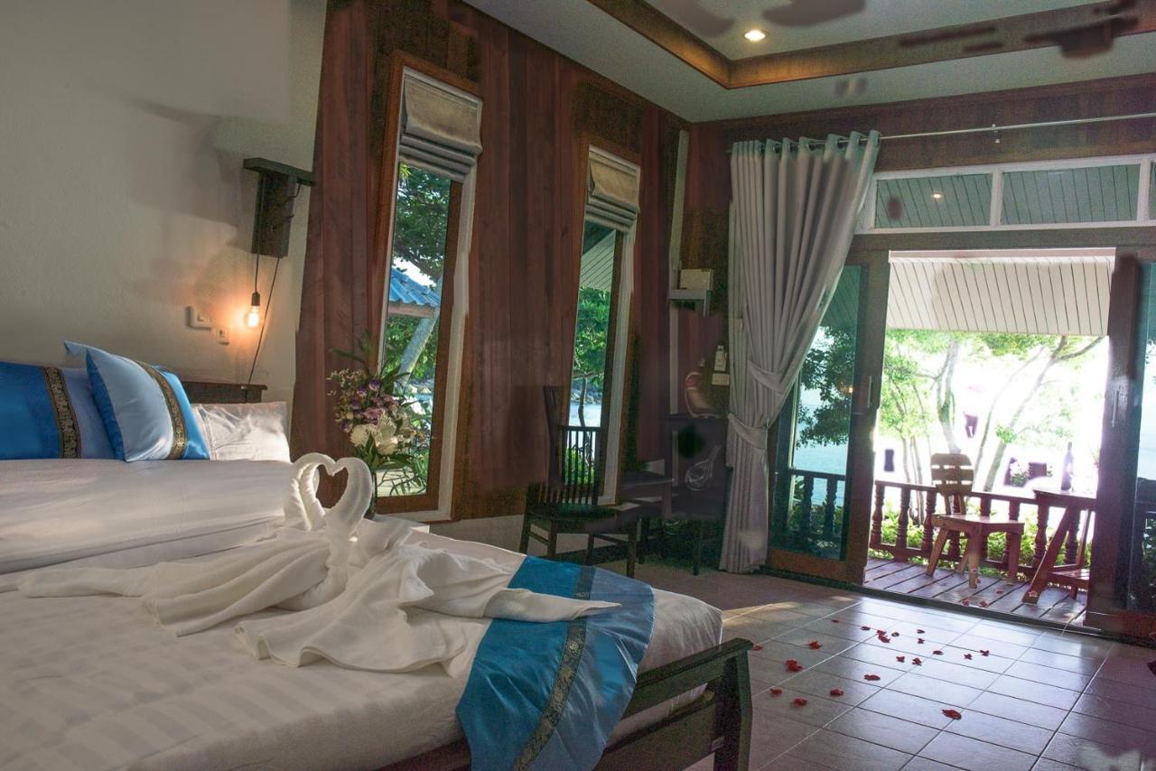 Dolphin Bay Beach Resort Ko Pha Ngan Exterior photo