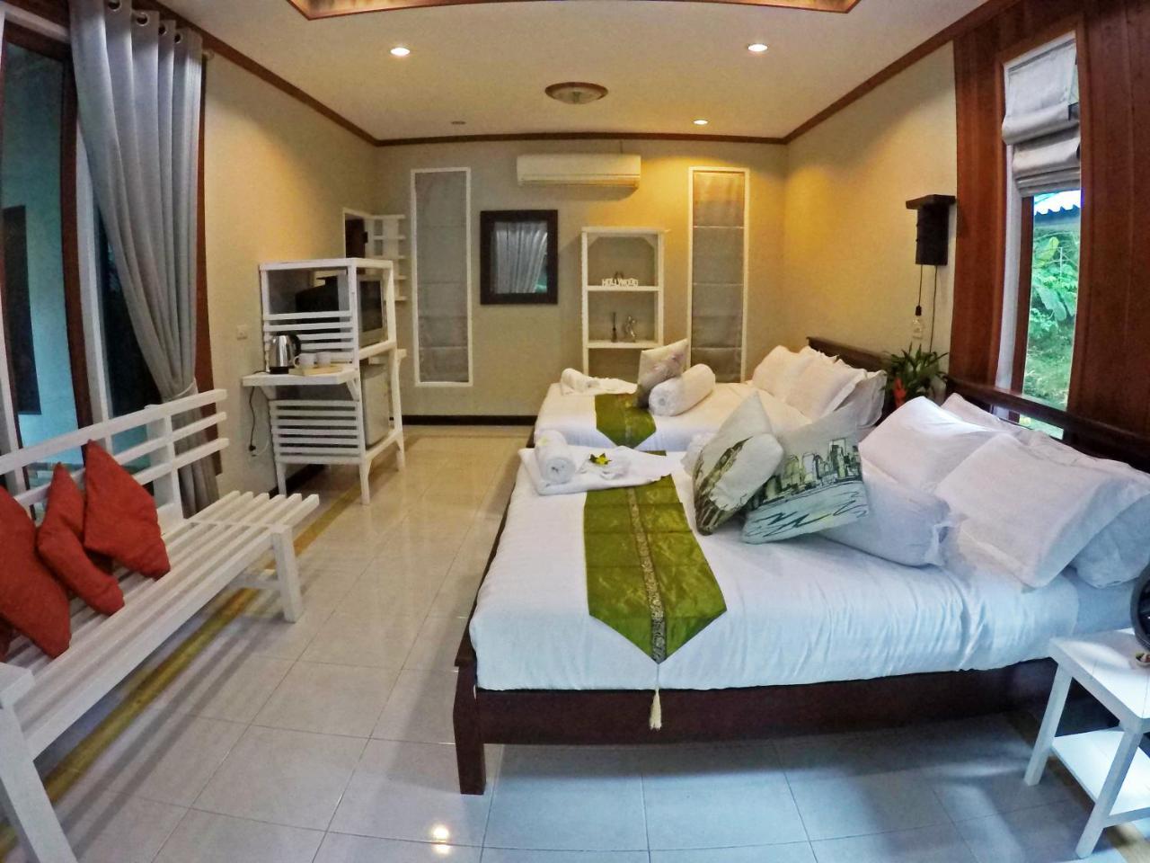 Dolphin Bay Beach Resort Ko Pha Ngan Exterior photo