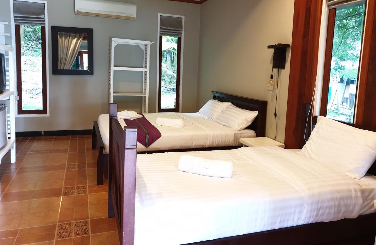 Dolphin Bay Beach Resort Ko Pha Ngan Exterior photo
